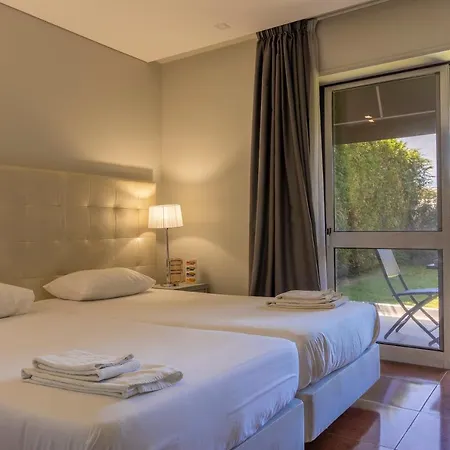 Hotel By Vimahotels