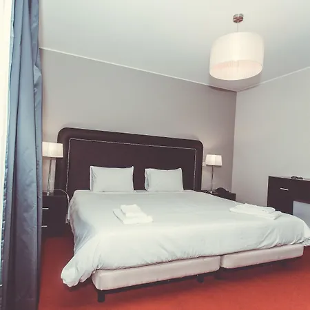 Szálloda By Vimahotels 2*