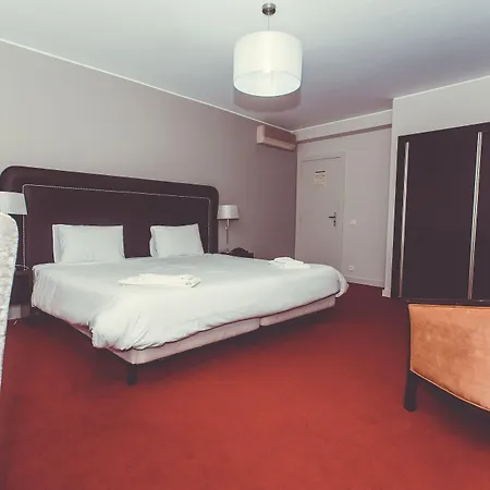 Szálloda By Vimahotels 2*