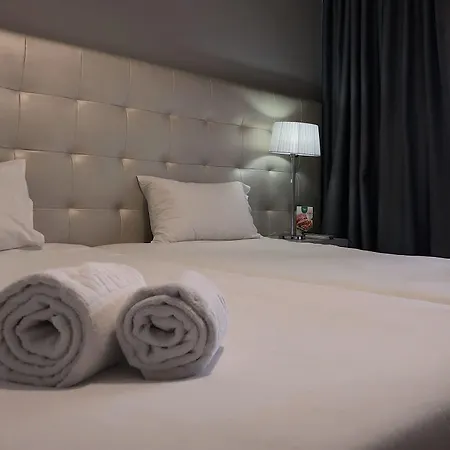 Szálloda By Vimahotels 2*