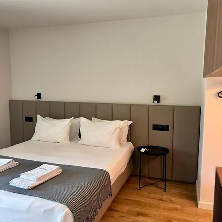 By Vimahotels