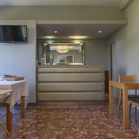 Vila Hotel By Vimahotels