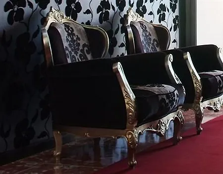 Hotel By Vimahotels