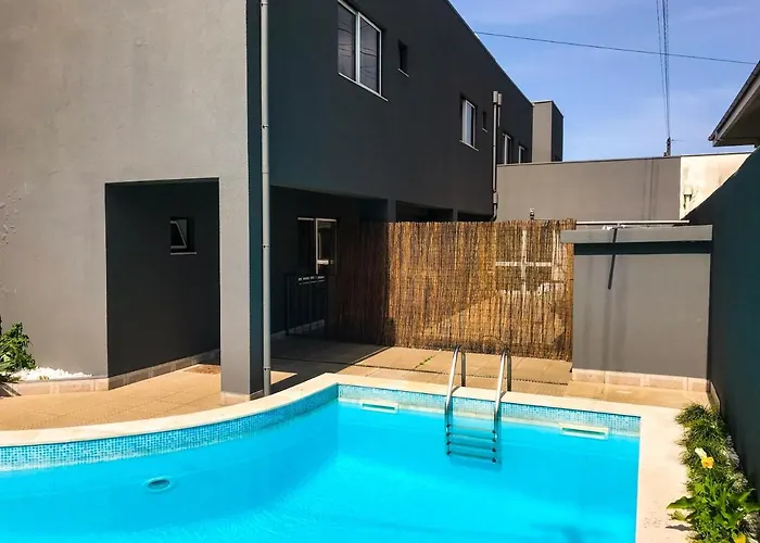 By Vimahotels Szálloda Guimarães